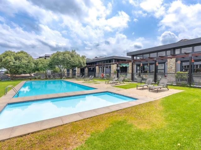 2 Bedroom Apartment To Let in Modderfontein