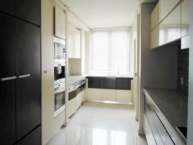 2 Bedroom Apartment To Let in Morningside