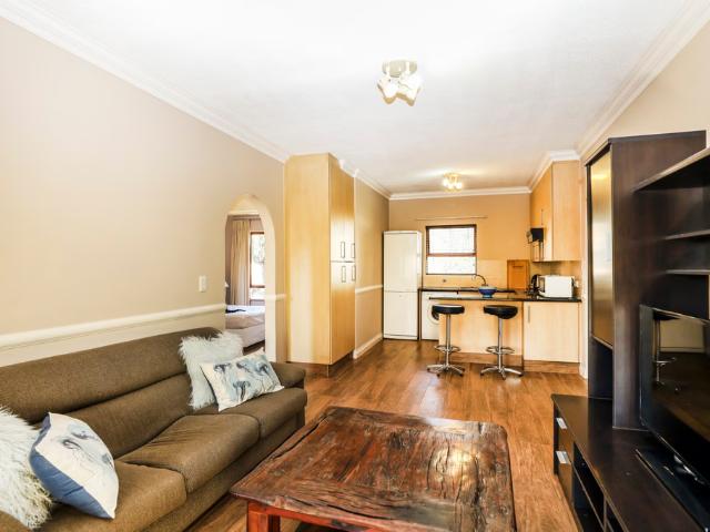 2 Bedroom Apartment To Let in Morningside