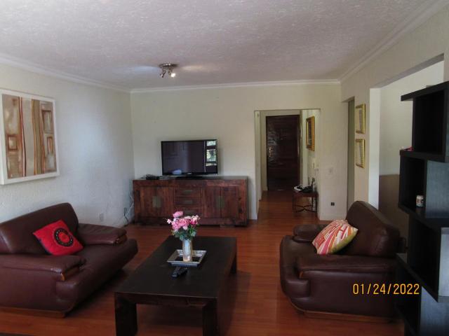2 Bedroom Apartment To Let in Morningside