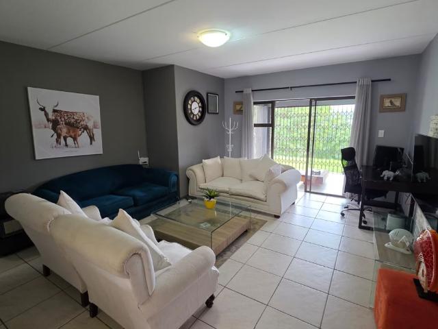 2 Bedroom Apartment To Let in Nahoon Valley Park