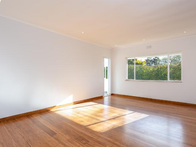 2 Bedroom Apartment To Let in Newlands