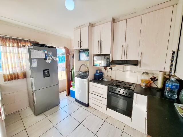 2 Bedroom Apartment To Let in North End