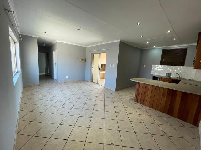 2 Bedroom Apartment To Let in North Riding