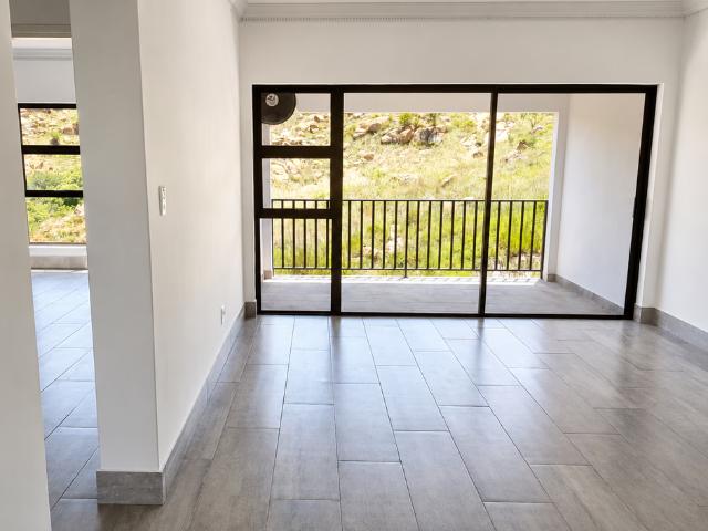 2 Bedroom Apartment To Let in Oakdene | RYX