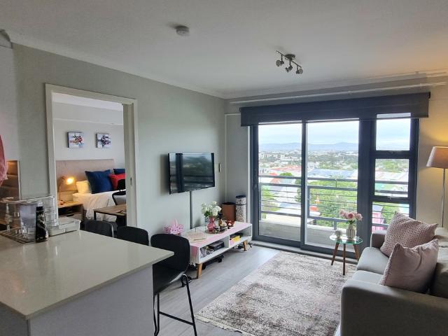 2 Bedroom Apartment To Let in Observatory
