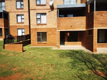 2 Bedroom Apartment To Let in Olympus AH