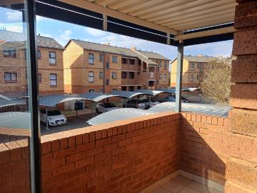Apartment to rent in Lenasia South - Grill