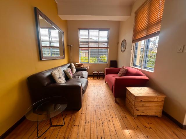 2 Bedroom Apartment To Let in Oranjezicht