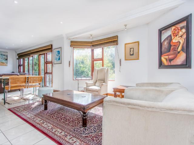 2 Bedroom Apartment To Let in Orchards