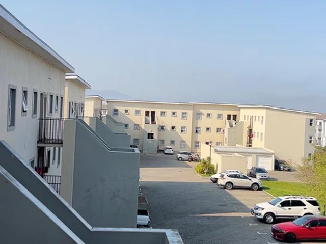 2 Bedroom Apartment To Let in Parklands