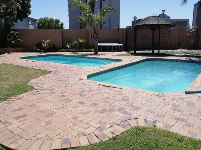 2 Bedroom Apartment To Let in Parklands