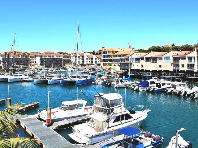 2 Bedroom Apartment To Let in Port St Francis