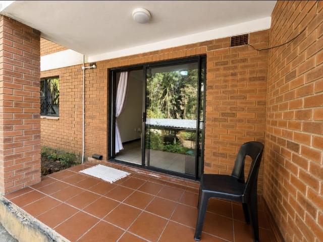 2 Bedroom Apartment To Let in Prestbury
