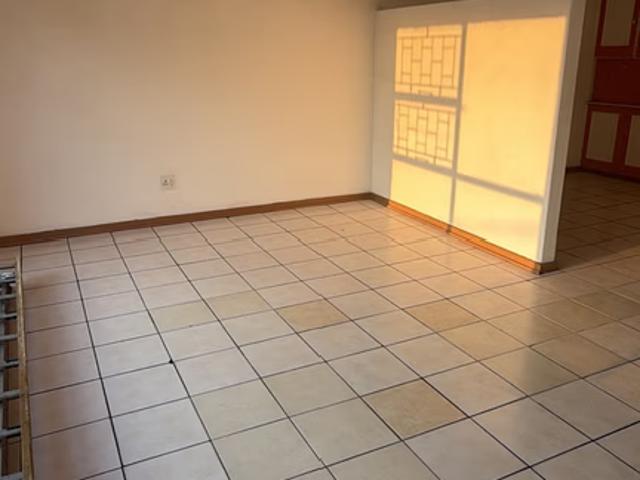 2 Bedroom Apartment To Let in Regents Park