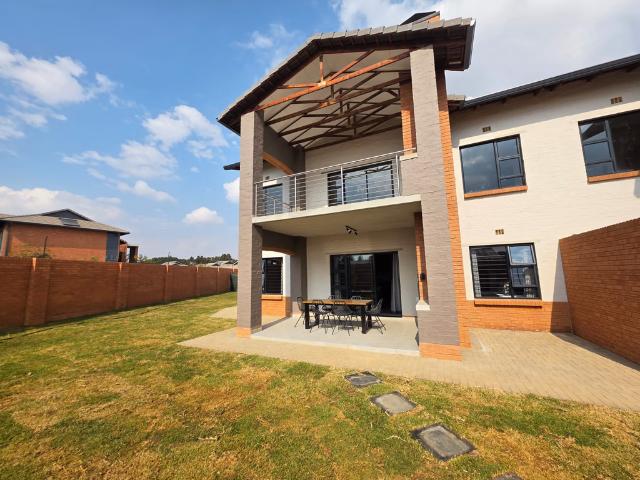 2 Bedroom Apartment To Let in Rietvalleirand