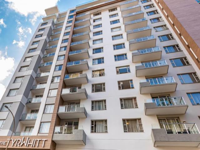 2 Bedroom Apartment To Let in Rosebank