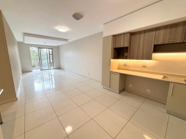 2 Bedroom Apartment To Let in Rosebank