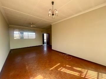 2 Bedroom Apartment To Let in Rosettenville