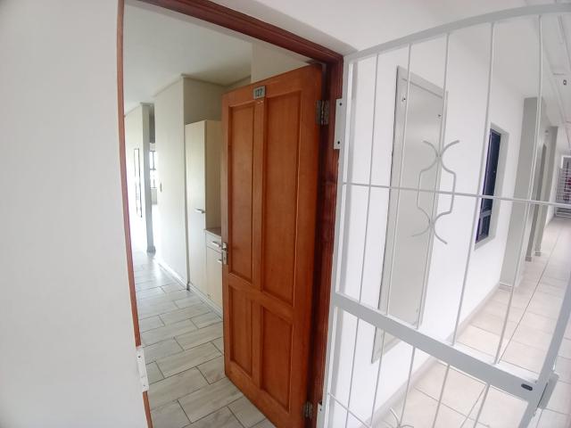 2 Bedroom Apartment To Let in Royal Ascot