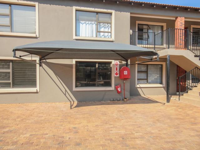 2 Bedroom Apartment To Let in Schoemansville