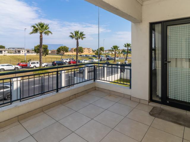 2 Bedroom Apartment To Let in Sandown Estate