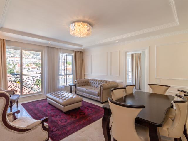 2 Bedroom Apartment To Let in Sea Point