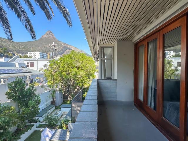 2 Bedroom Apartment To Let in Sea Point