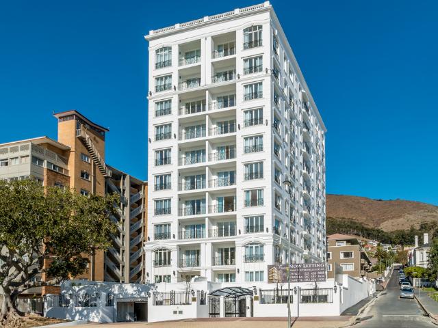 2 Bedroom Apartment To Let in Sea Point