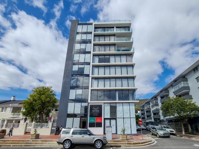 2 Bedroom Apartment To Let in Sea Point