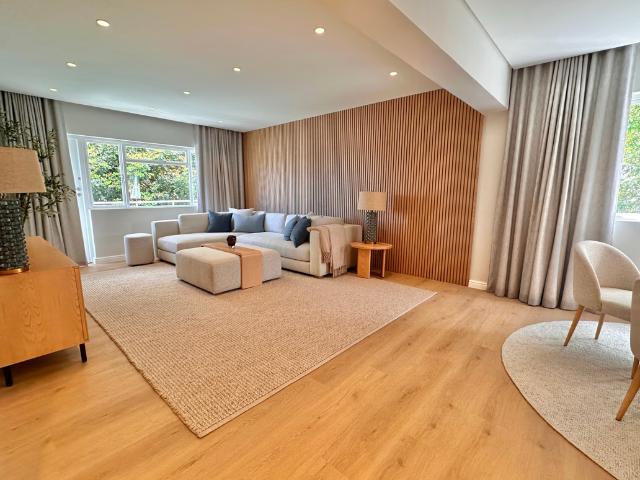 2 Bedroom Apartment To Let in Sea Point