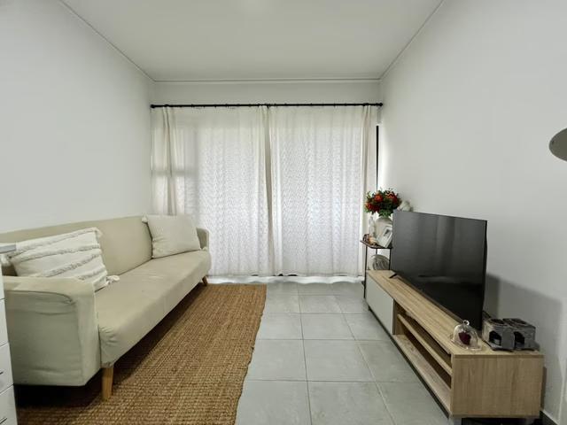 2 Bedroom Apartment To Let in Sheffield Beach