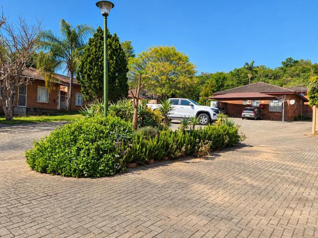 2 Bedroom Apartment To Let in Sonheuwel