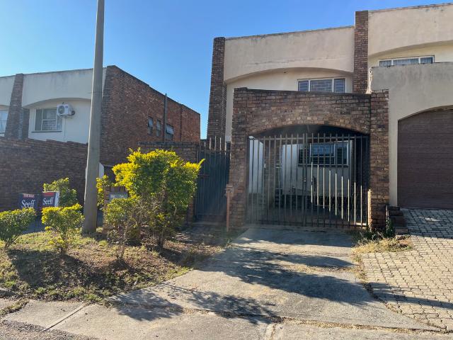 2 Bedroom Apartment To Let in Sonheuwel Ext 1