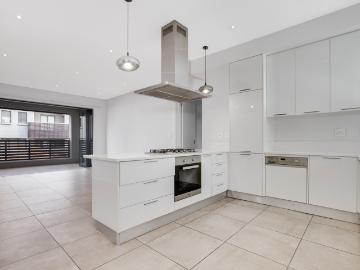 2 Bedroom Apartment To Let in Steyn City