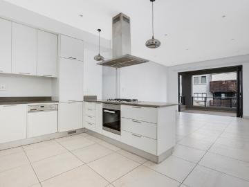 2 Bedroom Apartment To Let in Steyn City