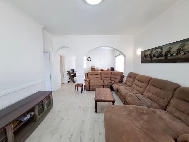 2 Bedroom Apartment To Let in Summerstrand