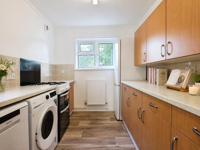 2 bedroom Apartment to let Naseby, Bracknell, Berkshire, RG12