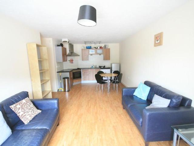 2 bedroom apartment to rent