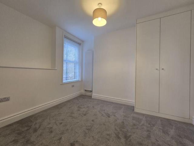 2 bedroom apartment to rent