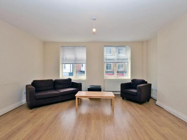 2 bedroom apartment to rent
