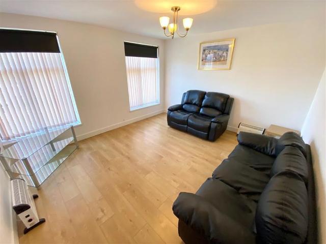 2 bedroom apartment to rent