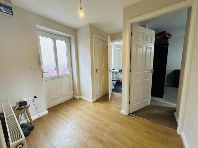 2 bedroom apartment to rent