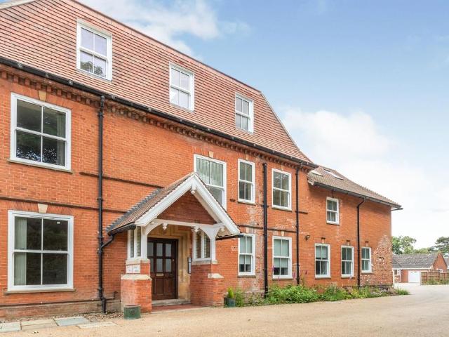 2 bedroom apartment to rent