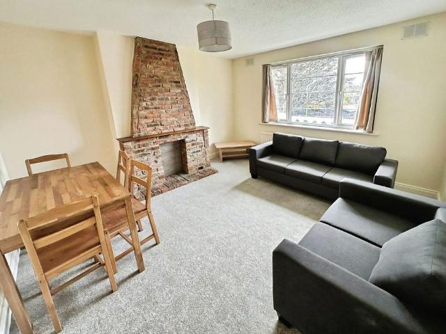 2 bedroom apartment to rent