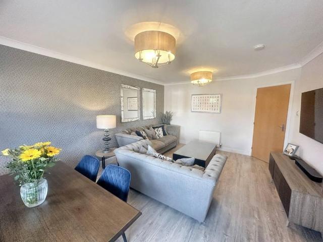 2 bedroom apartment to rent