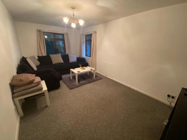 2 bedroom apartment to rent