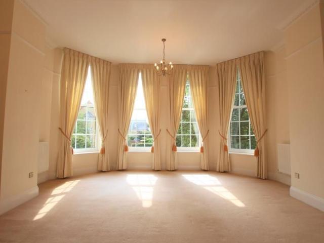 2 bedroom apartment to rent