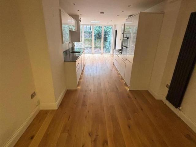 2 bedroom apartment to rent