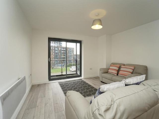 2 bedroom apartment to rent